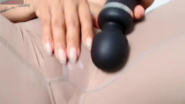 Shanell Rousex online show from October 2025 05:35:01 PM