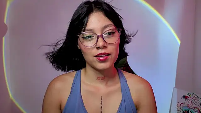 Snapshot of Qadeshoficial chatting on November 2025 09:13:02 PM Qadeshoficial online show from November 2025 09:13:02 PM