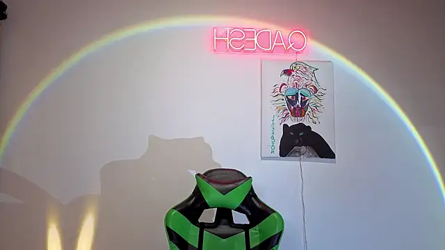 Snapshot of Qadeshoficial chatting on November 2025 10:09:02 PM Qadeshoficial online show from November 2025 10:09:02 PM