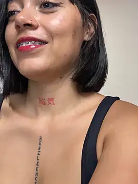 Snapshot of Qadeshoficial chatting on November 2025 09:16:01 PM Qadeshoficial online show from November 2025 09:16:01 PM