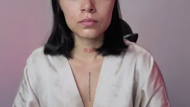 Qadeshoficial online show from April 2026 12:14:02 PM