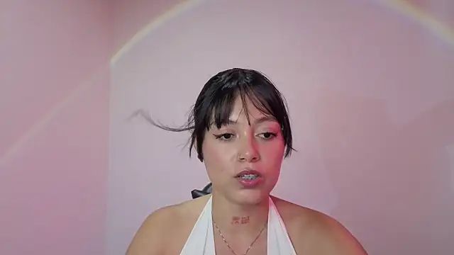 Qadeshoficial online show from April 2026 06:52:01 PM