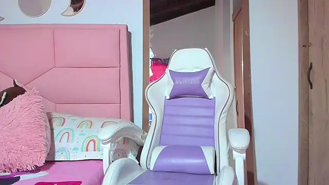 Snapshot of BabyDollvibes chatting on November 2025 09:14:01 PM BabyDollvibes online show from November 2025 09:14:01 PM