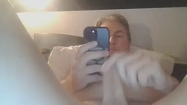 Snapshot of Sklavekay chatting on December 2025 07:41:02 PM Sklavekay online show from December 2025 07:41:02 PM