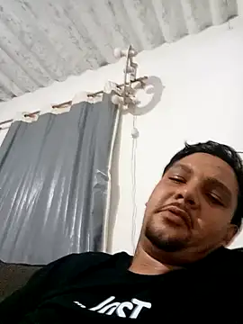 Snapshot of loni171 chatting on November 2025 01:38:01 AM loni171 online show from November 2025 01:38:01 AM