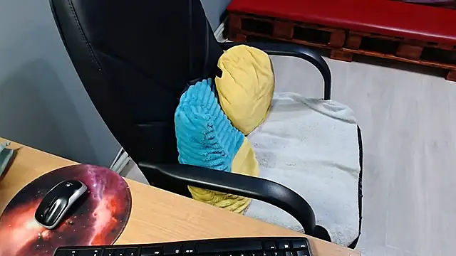 Snapshot of Ledi_Catherin chatting on January 2026 12:02:01 AM Ledi Catherin online show from January 2026 12:02:01 AM