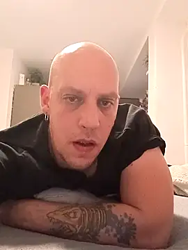 Kobradera1984 online show from October 2025 03:58:01 PM