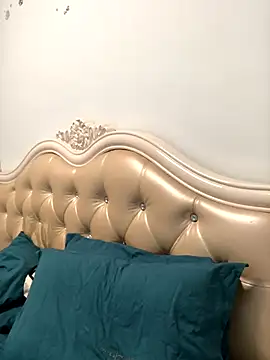 Mile-m online show from November 2025 02:25:01 AM