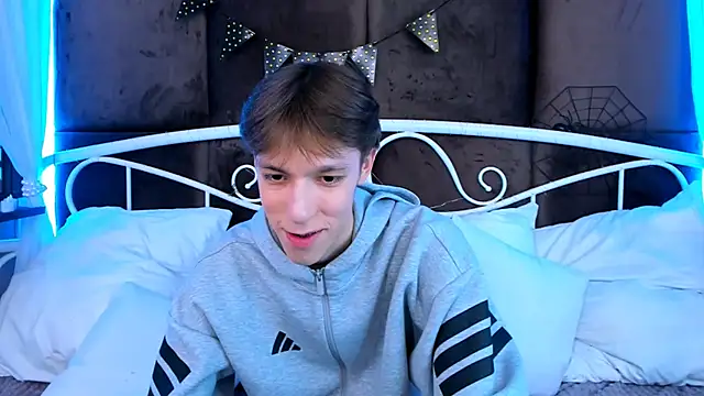 Snapshot of MarkBranston chatting on November 2025 11:23:02 AM MarkBranston online show from November 2025 11:23:02 AM