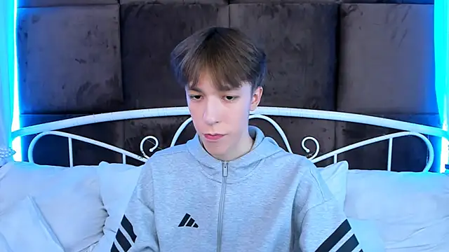 Snapshot of MarkBranston chatting on November 2025 10:57:02 AM MarkBranston online show from November 2025 10:57:02 AM