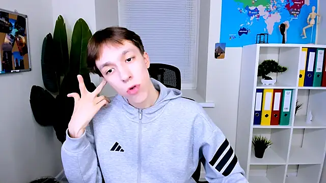 Snapshot of MarkBranston chatting on December 2025 03:41:01 PM MarkBranston online show from December 2025 03:41:01 PM