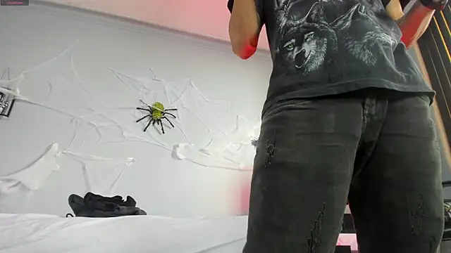 2 fire online show from October 2025 08:00:02 PM