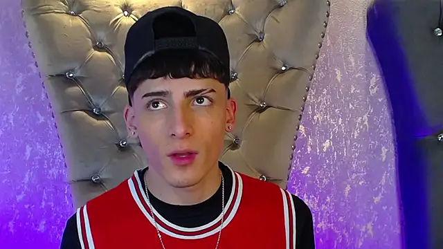 MateoMitchell online show from October 2025 06:02:02 AM