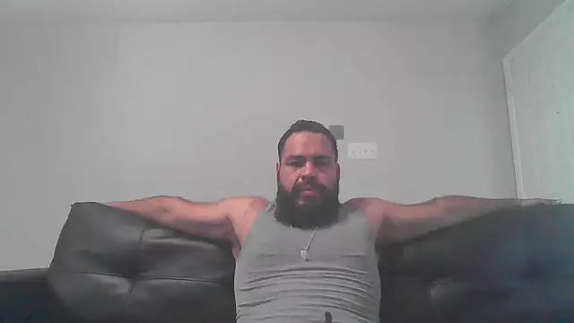BigJohnBear39 online show from October 2025 02:16:01 PM