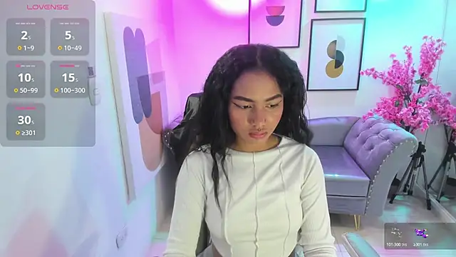 Juliie coper online show from November 2025 12:48:02 PM