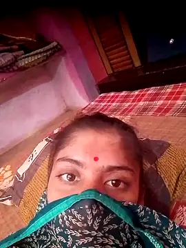 CWEETY-12 online show from October 2025 07:42:01 AM
