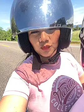 Snapshot of lady_and_charly chatting on November 2025 04:39:01 PM lady and charly online show from November 2025 04:39:01 PM