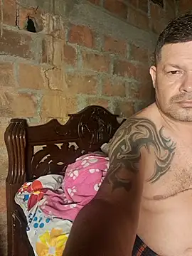 Snapshot of lady_and_charly chatting on December 2025 05:35:02 AM lady and charly online show from December 2025 05:35:02 AM