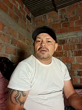 Snapshot of lady_and_charly chatting on December 2025 01:36:01 AM lady and charly online show from December 2025 01:36:01 AM