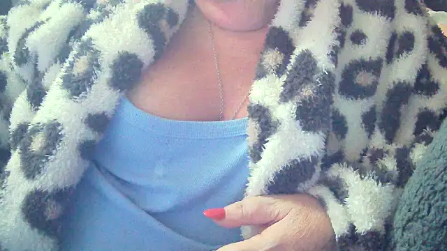 Playful MILF Demi online show from February 2026 10:08:02 AM