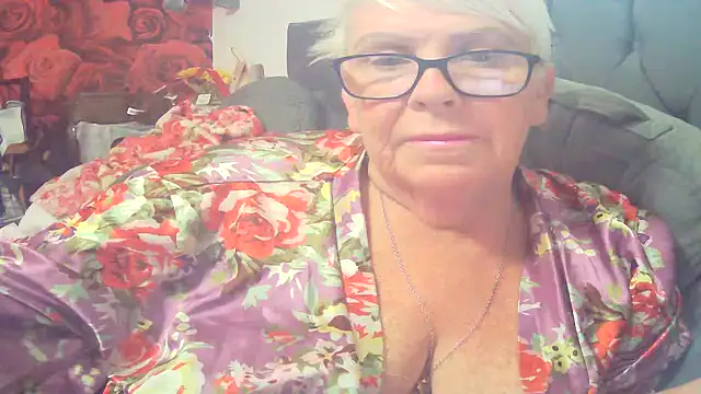 Playful MILF Demi online show from July 2026 08:10:01 AM