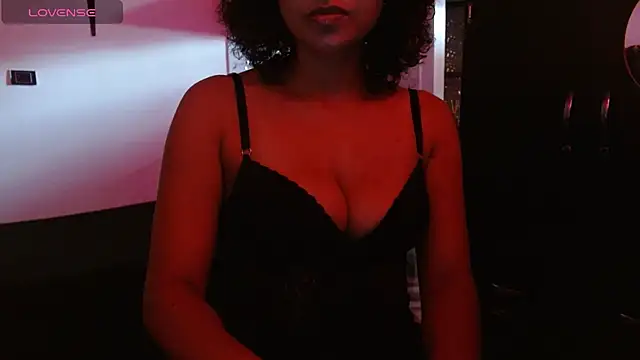 Snapshot of Seductress_Malia chatting on July 2026 03:40:02 PM Seductress Malia online show from July 2026 03:40:02 PM