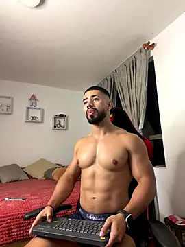 Ezzio Scolaro online show from November 2025 12:43:01 AM