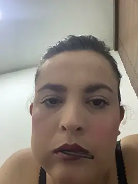 Anyhot latina online show from October 2025 11:12:02 PM