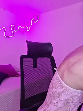 Sam Clark online show from November 2025 04:35:02 AM