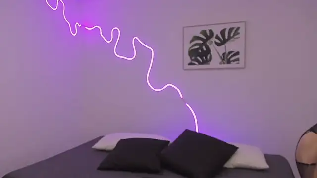 Sam Clark online show from December 2025 08:35:01 PM