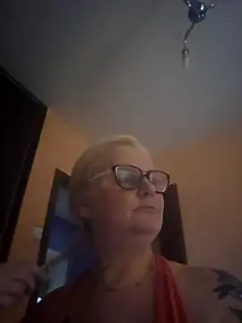 NieMaJazdyBezGwiazdy7883 online show from October 2025 12:11:01 PM