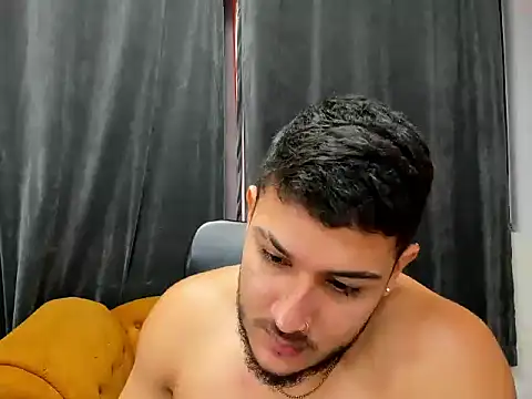 jasonshaw25 online show from December 2025 05:51:02 PM