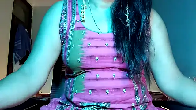 horny milf couple online show from May 2026 12:08:01 AM