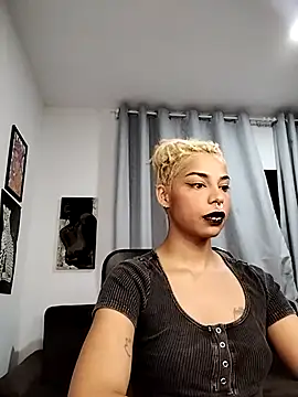 Helenoir online show from June 2026 09:19:01 PM