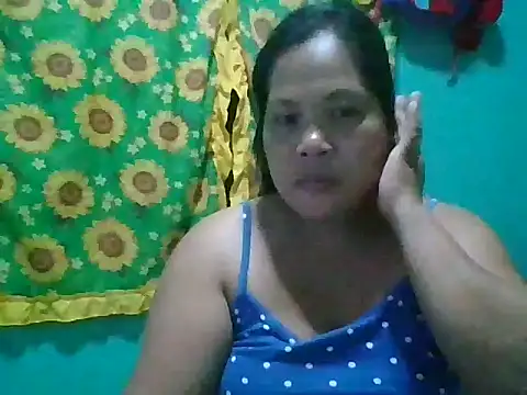 Snapshot of shyhotpinay_32 chatting on July 2026 01:18:02 PM shyhotpinay 32 online show from July 2026 01:18:02 PM