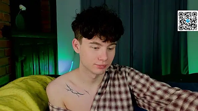 Cute Mike online show from March 2026 06:33:01 PM