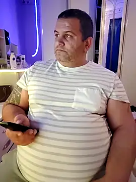 Snapshot of Zsoltzsolti23 chatting on November 2025 03:15:02 PM Zsoltzsolti23 online show from November 2025 03:15:02 PM