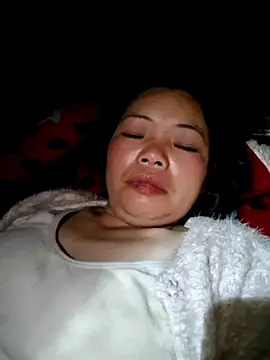 miomio-12 online show from December 2025 09:33:01 PM