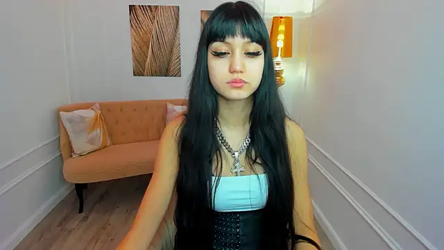 TiffanyYounge online show from February 2026 12:11:01 PM