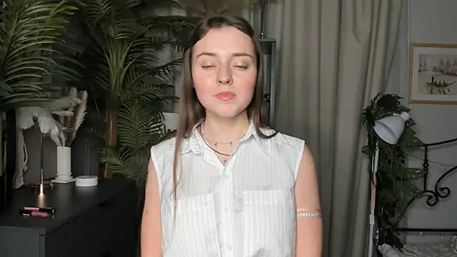 ThelmaJusto online show from November 2025 02:19:02 PM