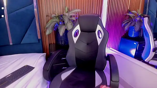 Lia Kitten online show from October 2025 06:11:02 AM