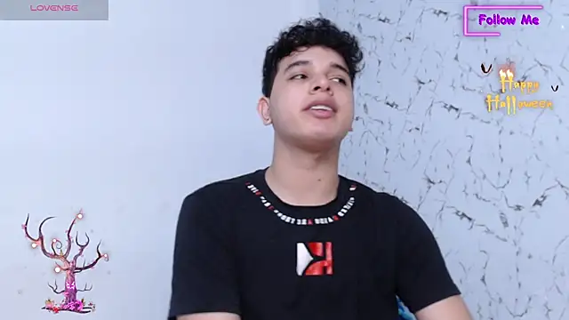 Snapshot of Dominic_king7 chatting on October 2025 11:05:01 PM Dominic king7 online show from October 2025 11:05:01 PM