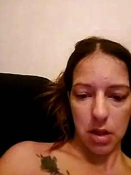 Snapshot of bouilleee chatting on October 2025 09:14:01 PM bouilleee online show from October 2025 09:14:01 PM