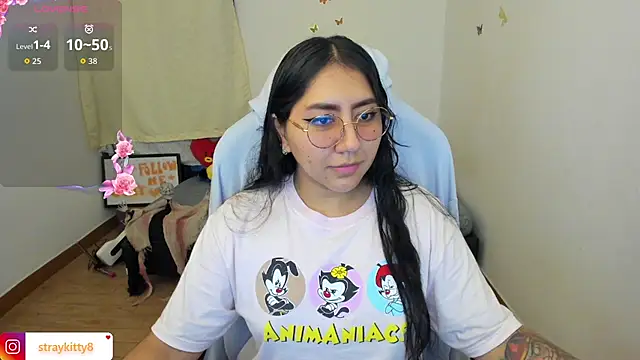 Snapshot of LoveLyy- chatting on October 2025 11:35:01 PM LoveLyy- online show from October 2025 11:35:01 PM