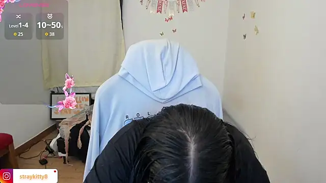 Snapshot of LoveLyy- chatting on November 2025 12:05:02 PM LoveLyy- online show from November 2025 12:05:02 PM