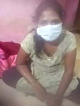 Eswar77 online show from November 2025 04:50:01 PM