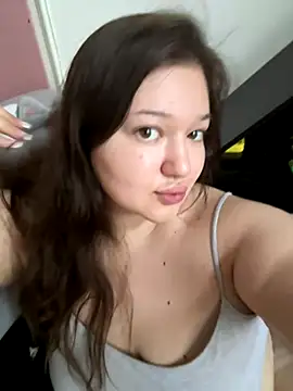 Twinklelove25 online show from October 2025 06:47:01 AM