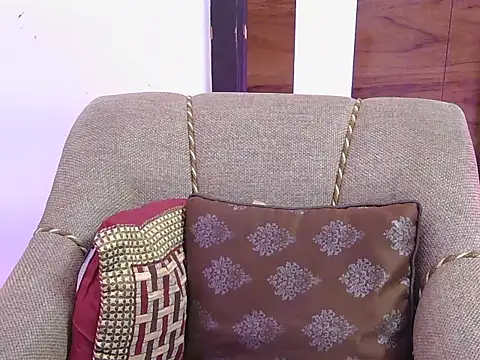 cute zaraa online show from November 2025 04:47:01 AM