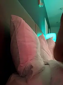 Snapshot of nvthvn555 chatting on October 2025 08:04:02 AM nvthvn555 online show from October 2025 08:04:02 AM