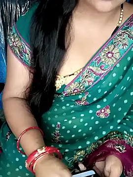Snapshot of Rashmi_011 chatting on June 2026 12:44:01 AM Rashmi 011 online show from June 2026 12:44:01 AM